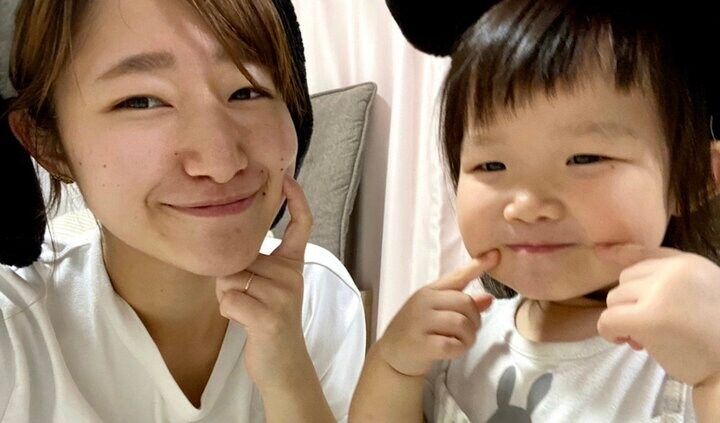 【写真・画像】「15歳で出産」23歳の学生ママの切り詰めた私生活と、7歳長女の未来へ繋ぐ“唯一の投資” 1枚目