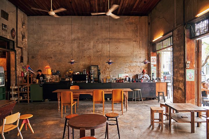 バンコク〈フロー・コーヒー・ブリューワーズ〉店内