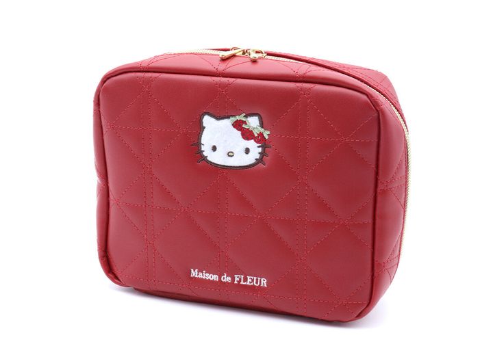 宝島社ムック付録のMaison de FLEUR×HELLO KITTY いちご宝物ケースBOOK RED2