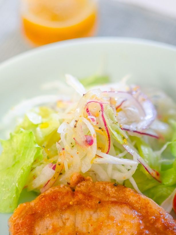 肉や魚のつけあわせにぴったりなサラダもお手のもの！