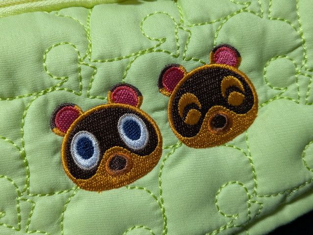 あつまれどうぶつの森 大容量ポーチ まめきちつぶきち刺繍アップ