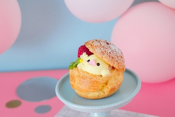 「苺とことりのシュークリーム」