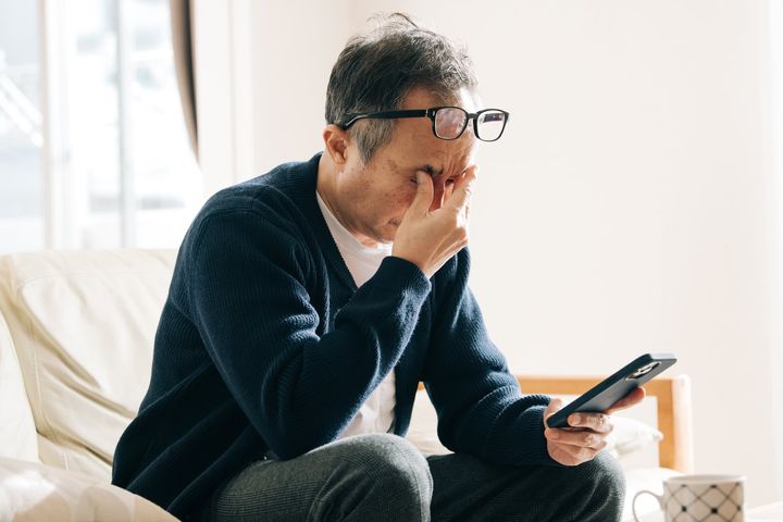 老眼の初期サインとは？（画像はイメージ）