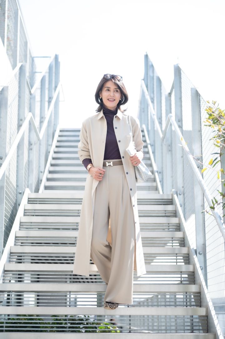 50代6日間コーデ_有村一美さん_H&Mワイドパンツコーデ