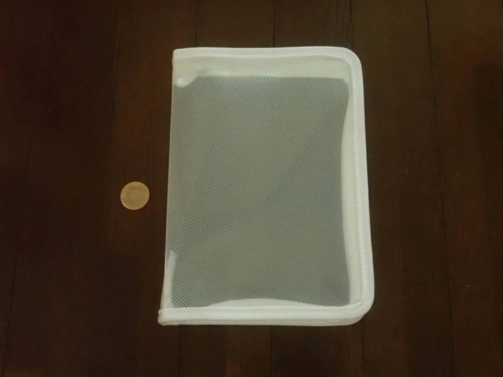 DAISO(ダイソー)：A5ジッパーファイル(ホワイト)