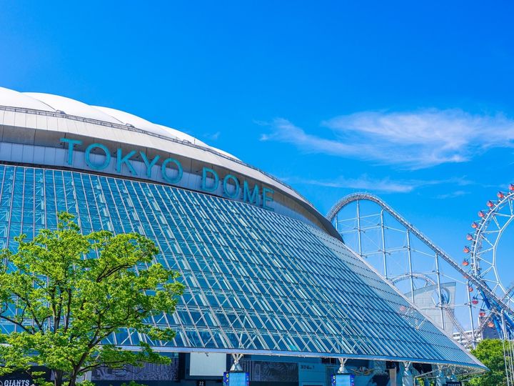 大きなイベントがある日のホテル選びは時間との勝負。終演後の入場規制を回避して徒歩で帰れる最短ホテルから、宿泊費を抑えるコスパ宿、満室時の穴場ホテルまで、「東京ドーム」周辺の宿泊施設を紹介します。（画像出典：PIXTA）