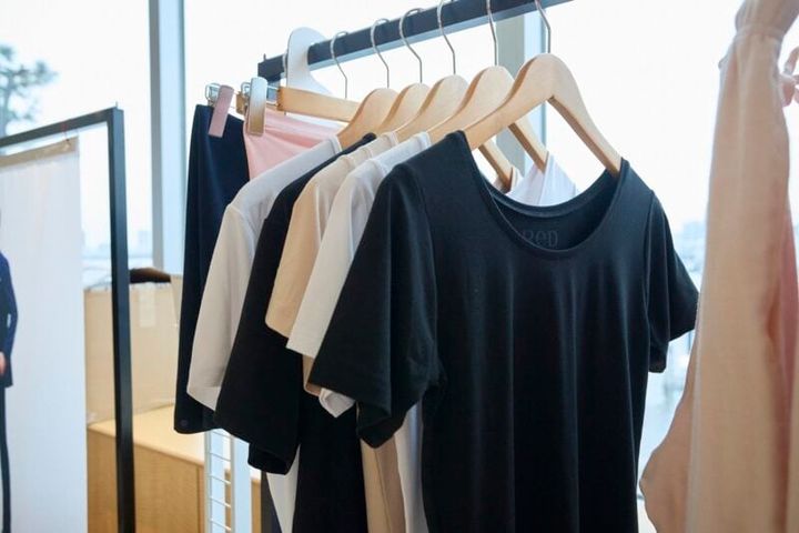 リカバリーウェアブランド「ReD」のウェア展示