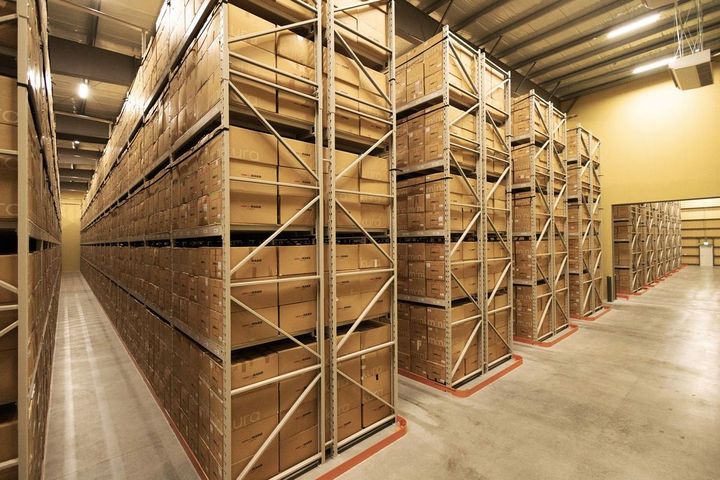 段ボールは温度・湿度を一定に保った環境下で保管される