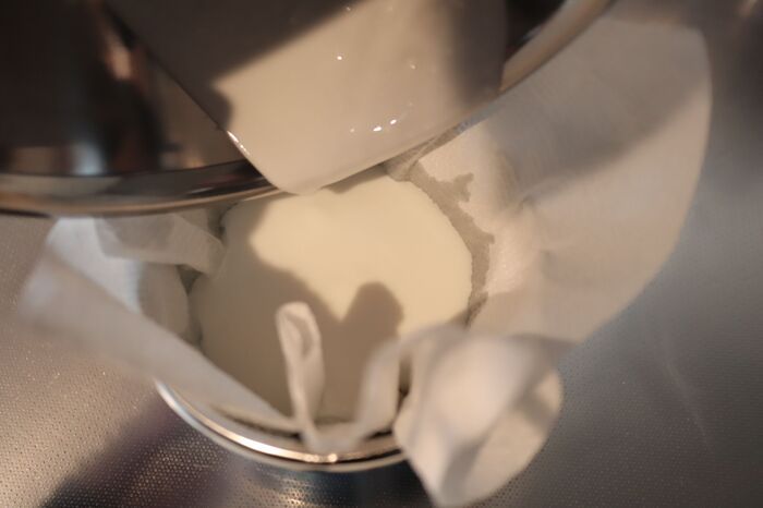 いつものヨーグルトに『塩』を入れてみて！甘くない食べ方がめちゃウマでした♡〈塩ヨーグルト漬け〉にチャレンジ