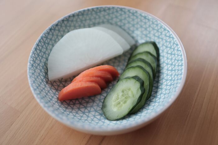 いつものヨーグルトに『塩』を入れてみて！甘くない食べ方がめちゃウマでした♡〈塩ヨーグルト漬け〉にチャレンジ