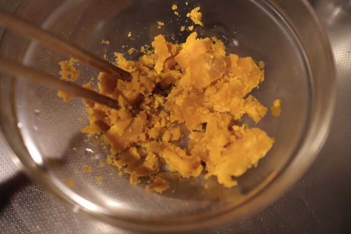 いつものヨーグルトに『塩』を入れてみて！甘くない食べ方がめちゃウマでした♡〈塩ヨーグルト漬け〉にチャレンジ