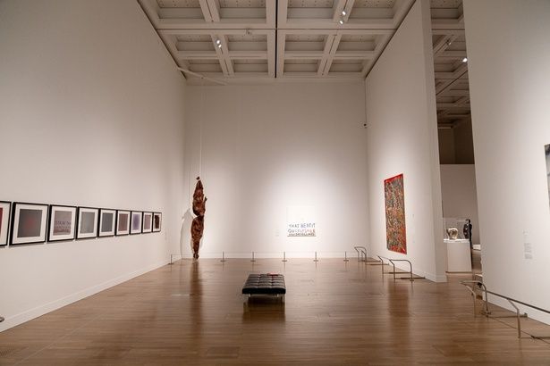 「第4章 現代医学」の展示風景