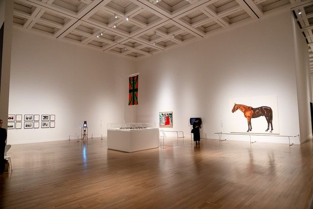 「第1章 ブロークン・イングリッシュ ― ニュージェネレーションの登場」の展示風景