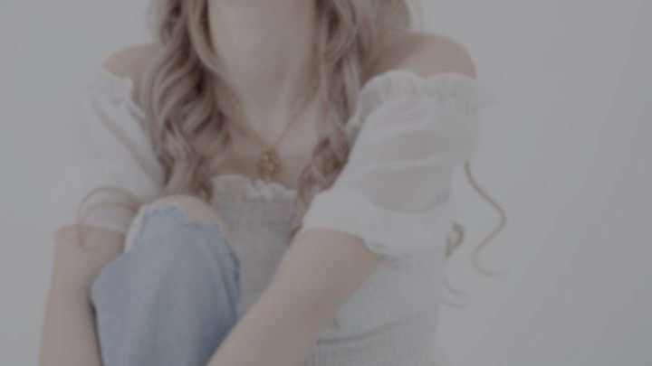 お姉さんに話しかけられて（画像はphotoAC）