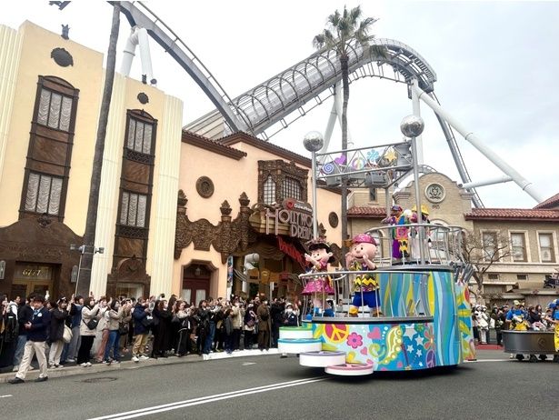 PEANUTSのフロート