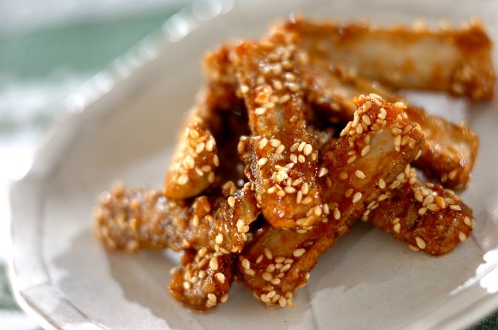 お箸が止まらない！ゴボウの甘辛揚げ