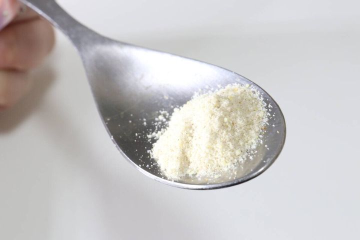 ダイソーのガーリックバター塩こしょうの中身