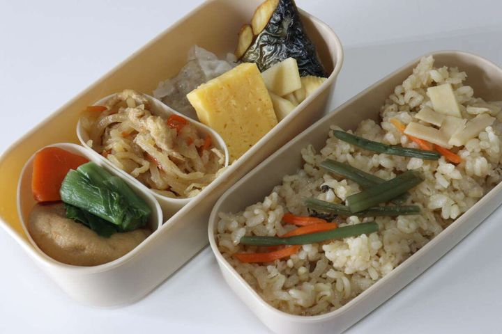 ピッケ 2段ランチボックス フェミニン 使用例