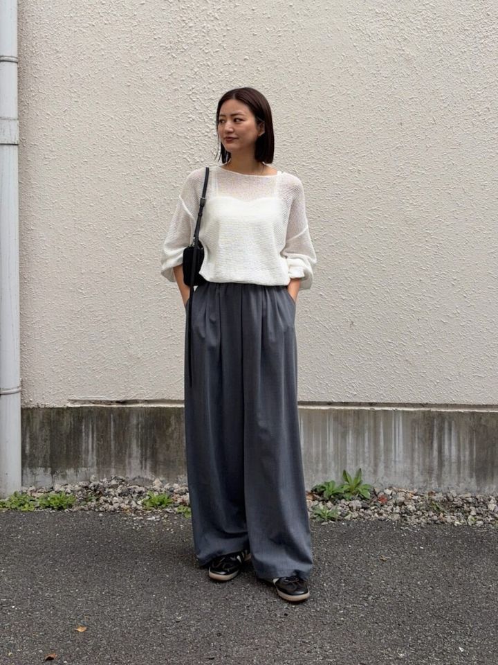 2026春大人女性透け感シアーニットコーデ