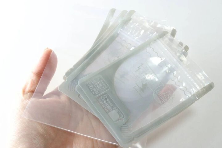 ダイソー 使い切りできる詰め替えパウチ（fun trip、8枚）