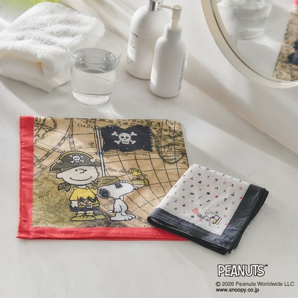 「ハンカチ」(各1980円)