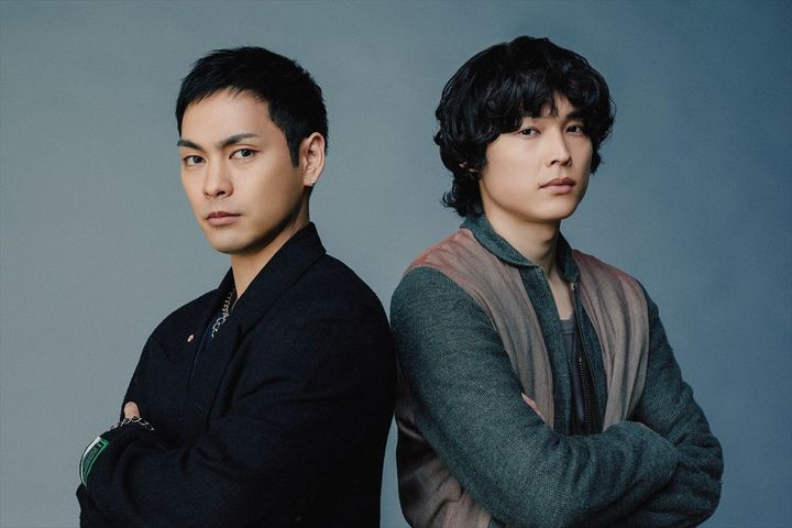 Netflixシリーズ『九条の大罪』に出演する柳楽優弥、松村北斗 width=