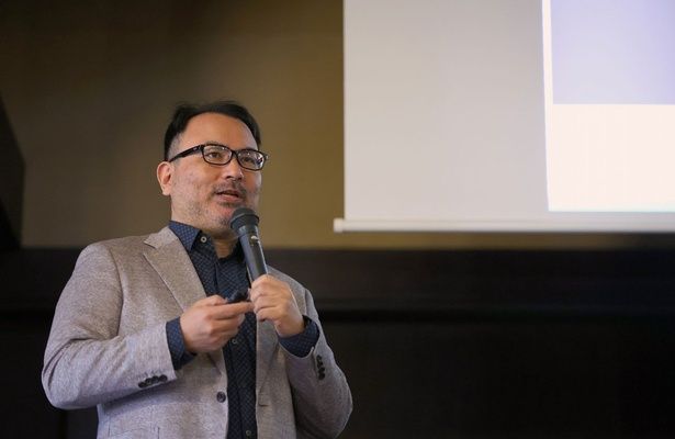 デザインを手がけたのは、法政大学教授であり、国内外で多数の受賞歴を持つプロダクトデザイナーの安積伸さん