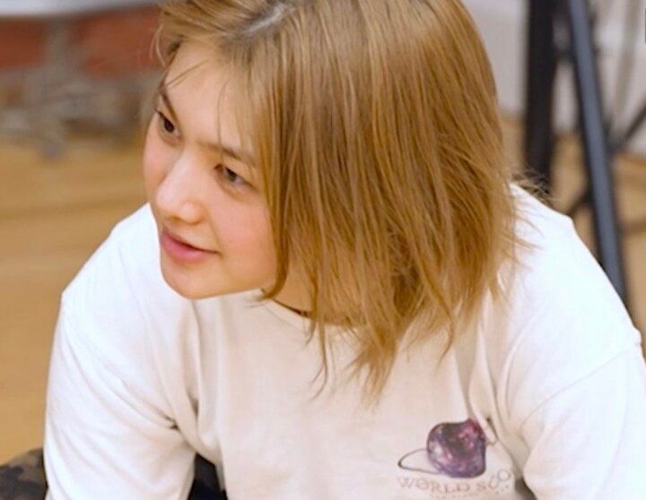 「世界を獲れる曲」スタイル抜群の19歳女優