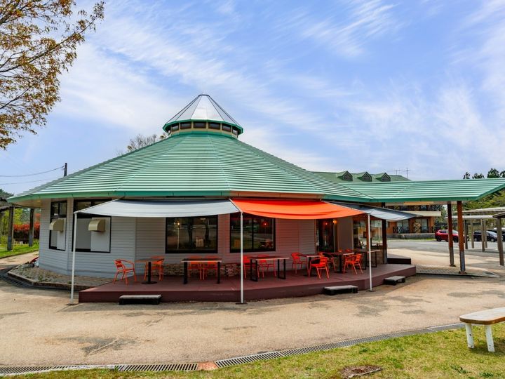 All About ニュース編集部は「道の駅（グルメ）」に関するアンケート調査を実施。「グルメが魅力的だと思う岡山県の道の駅」ランキングで1位に選ばれたのは？