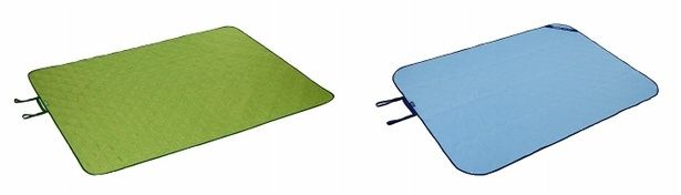 「ピクニックマット(グリーン)」(2970円) 、「クールタッチレジャーシート」(5830円)