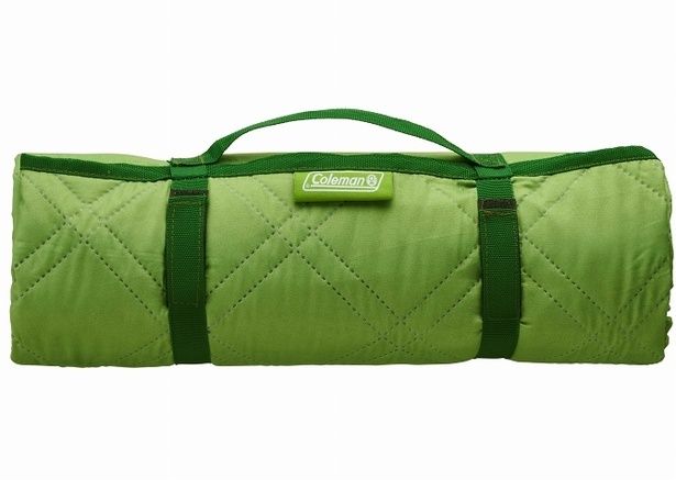 収納時はハンドル付きで持ち運びしやすい