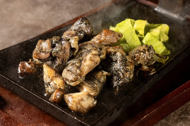 地鶏 地頭鶏の炭焼き 柚子胡椒添え