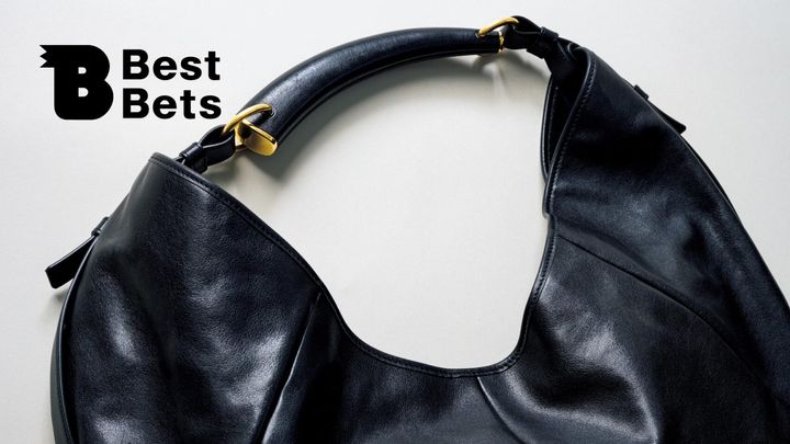 〈サンローラン〉のバッグ