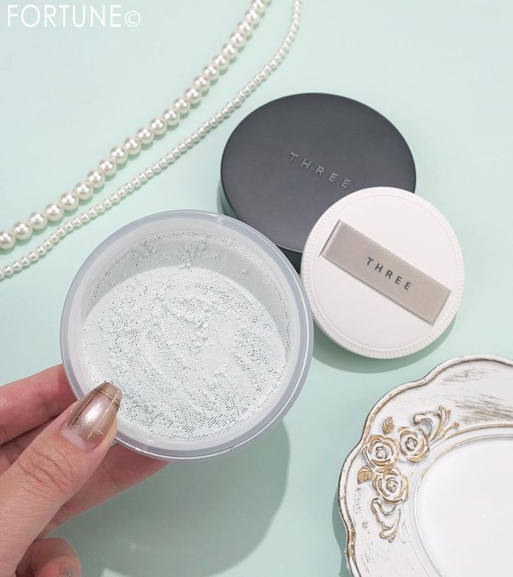 THREE（スリー） 『THREE アドバンスドエシ...