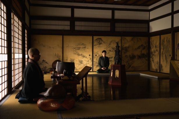 大徳寺瑞峰院での朝のお勤め