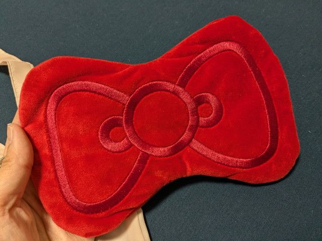 ハローキティ リボン型ポーチ 表面