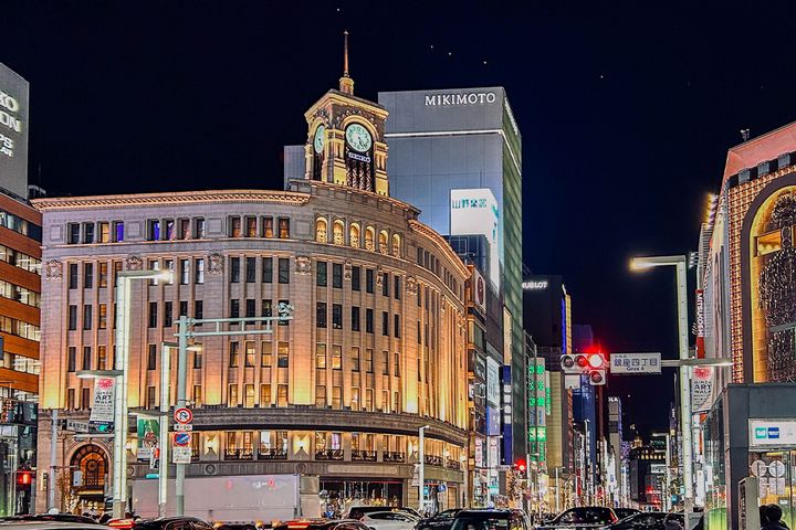 夜の銀座四丁目