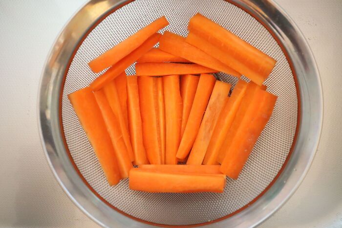 生で食べるのはちょっと待って！たった1分で変わる「にんじん」が断然おいしくなる魔法の裏ワザ♡