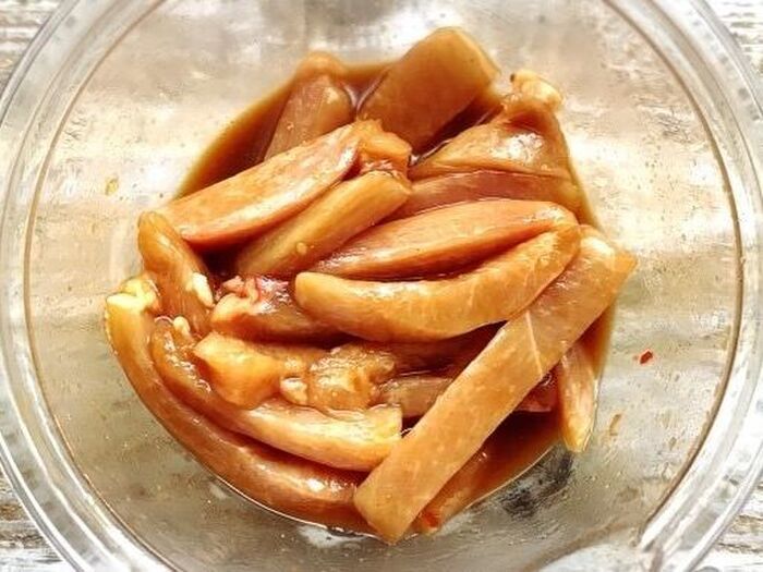 下味5分でパパッと簡単♡『鶏むね肉』で作る焼肉風スティックチキン。おつまみやお弁当にぴったり！