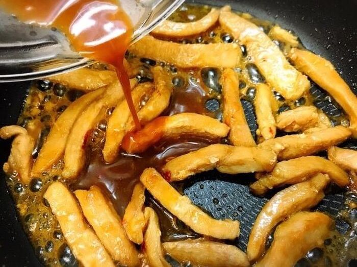 下味5分でパパッと簡単♡『鶏むね肉』で作る焼肉風スティックチキン。おつまみやお弁当にぴったり！