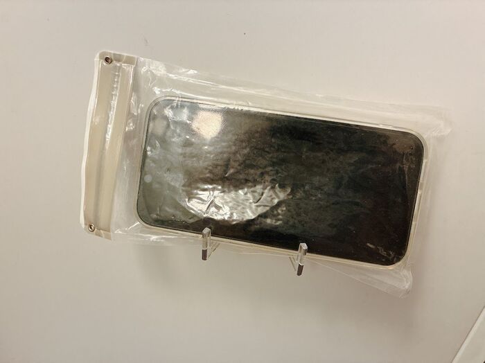 【セリア】スマホで動画見る人必見♡こんなに薄いのに…使いやすくて超優秀でした！