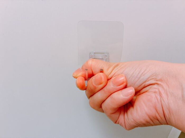 【セリア】スマホで動画見る人必見♡こんなに薄いのに…使いやすくて超優秀でした！