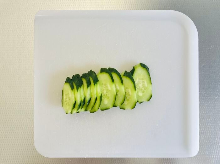 『メロンパン』を半分に切ってドーン！驚きの食べ方が登場♡試さずにはいられない〈新感覚アレンジ〉