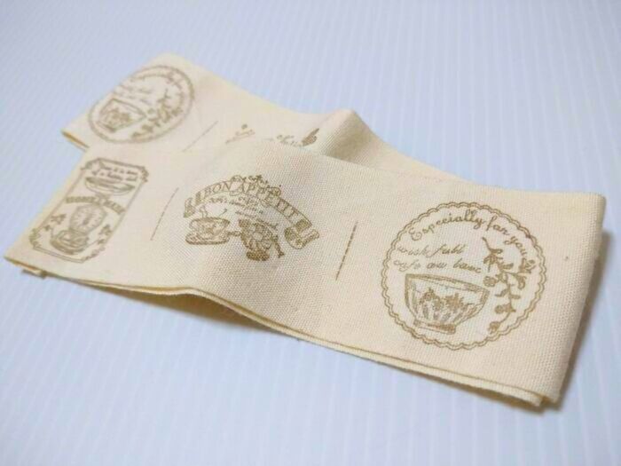 トレンチコートの『襟汚れ』を防ぐためにやっているコト。おしゃれで簡単な方法です♪