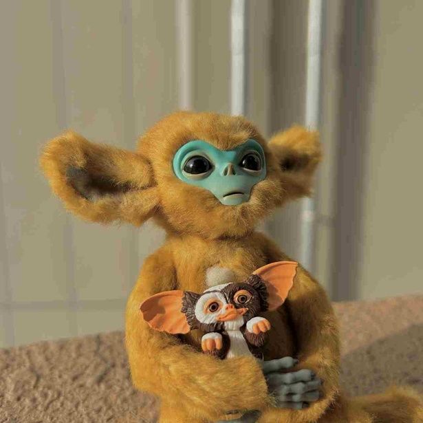 ギズモに母性本能を刺激されたオチ「とってもフレンドリーだね。すぐに仲良くなれちゃった」 [c] 2024 KURKAMART LLC AND IPR.VC FUND II KY. ALL RIGHTS RESERVED.