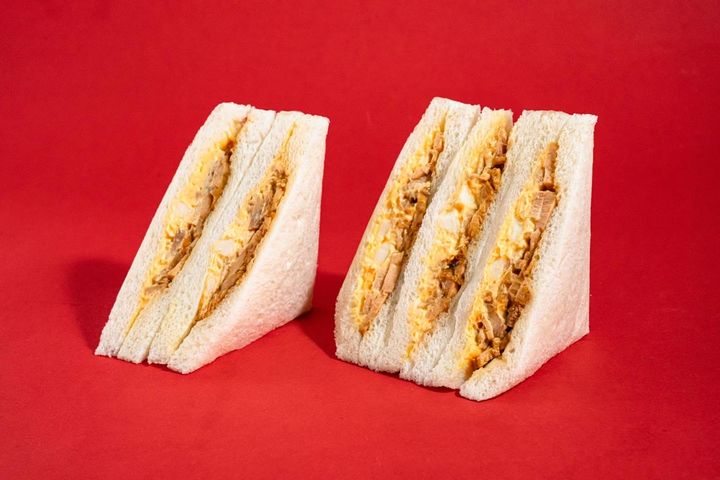 「テリヤキチキンとたまごのサンド」