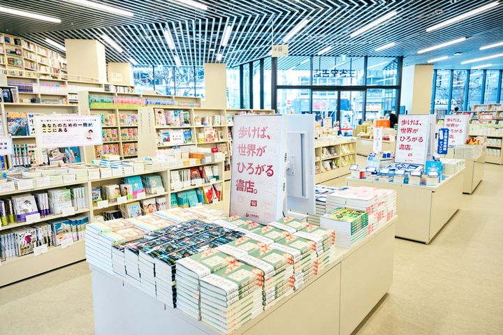 三省堂の１階エントランス