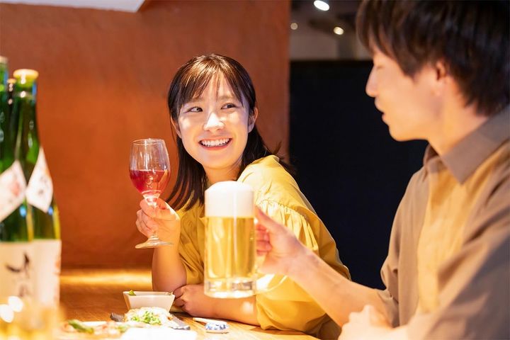 飲み屋で出会い、交際に至ったきっかけは？