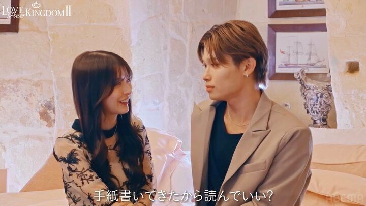 【写真・画像】“小泉今日子の娘役”女優、ベッド上で涙の手紙告白「本気で恋をしてしまいました」 2枚目