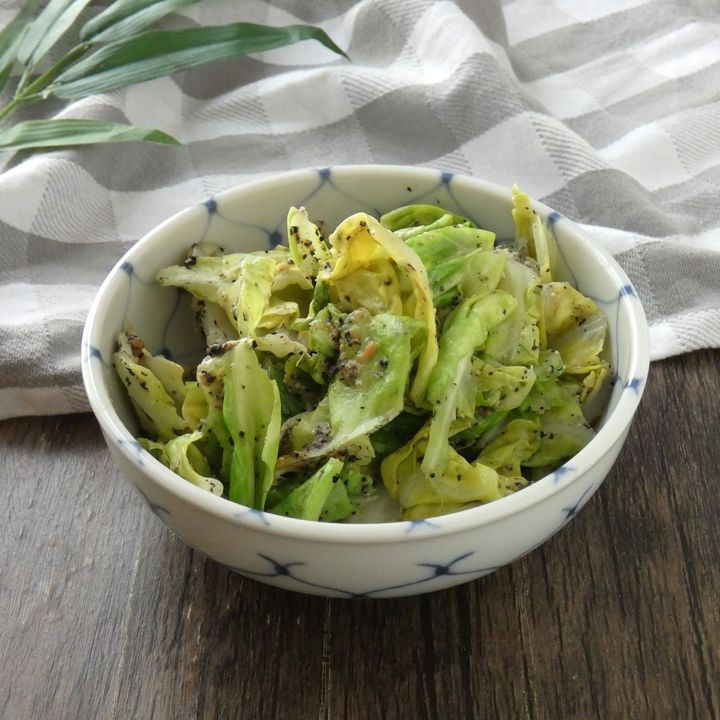 材料4つで完成！「春キャベツのにんにく味噌和え」